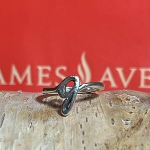 James Avery sterling silver ring size 6 initial script small g